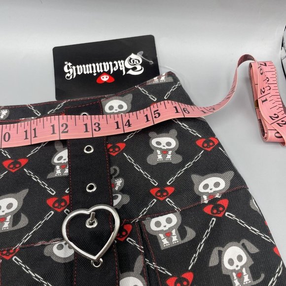 Skelanimals Grommet Strap Pleated Plaid Skirt Black Red LARGE New With Tags - Picture 4 of 9